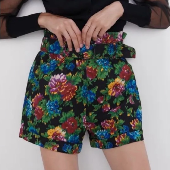 Zara Pants - Zara Black Floral Print High Waist Shorts